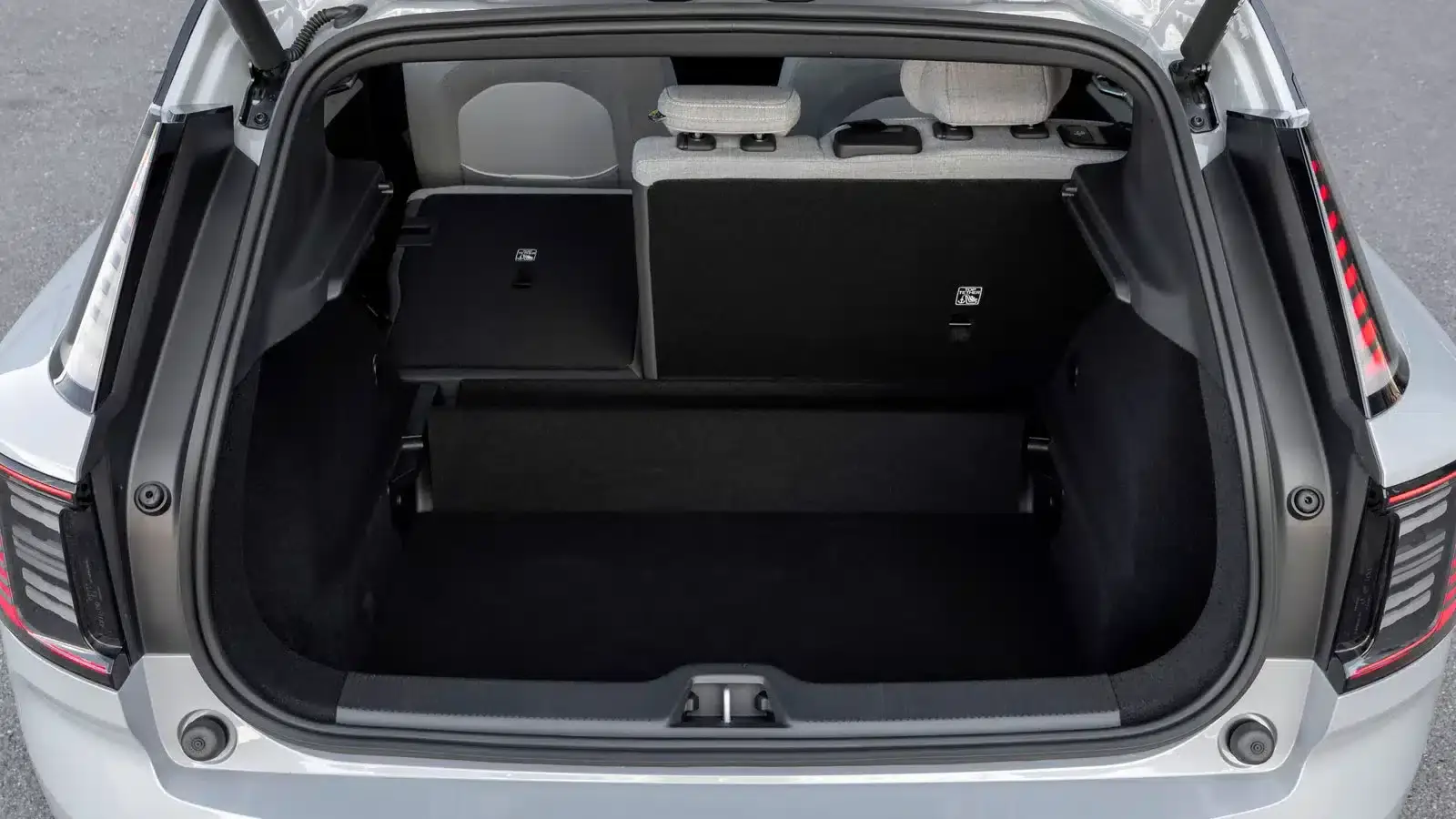 Volvo EX30: El SUV Eléctrico que Lidera la Seguridad en Colombia 7 Volvo EX30: El SUV Eléctrico que Lidera la Seguridad en Colombia -