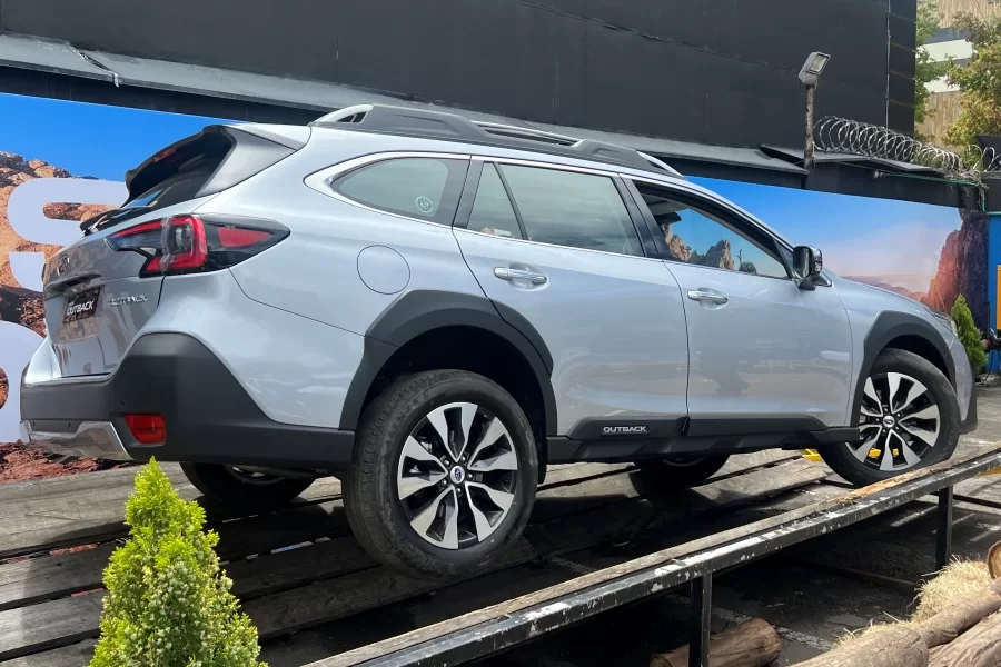 La renovada Subaru Outback llega a Colombia y ahora es más aventurera que nunca 2 Subaru Outback Touring 2024 en Colombia