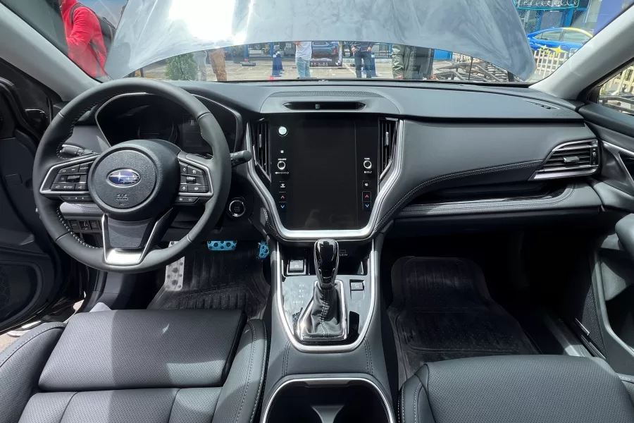 La renovada Subaru Outback llega a Colombia y ahora es más aventurera que nunca 8 Subaru Outback Touring 2024 en Colombia