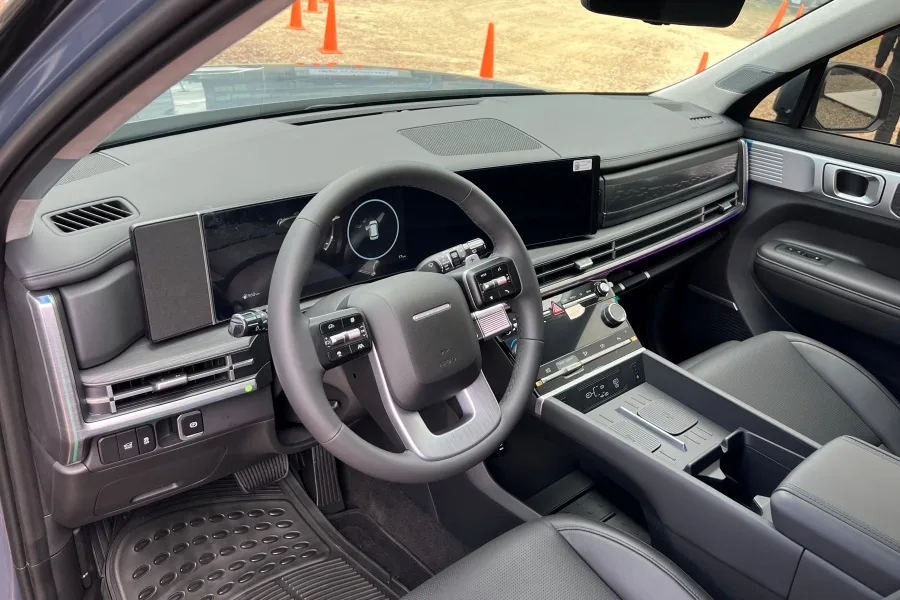 Hyundai Santa Fe Hybrid en Colombia: llama la atención por su estilo y sorprende por su eficiencia 6 Lanzamiento Hyundai Santa Fe Hybrid Limited 4x4 en Colombia