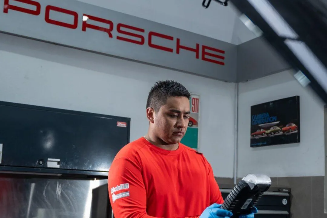 Porsche en Colombia: 5 razones innovadoras para confiar en su servicio postventa 6 Servicio-postventa-Porsche-Center-Bogota