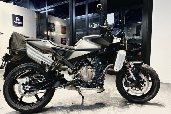 Husqvarna impacta con la Svartpilen 801: una scrambler pensada para la ciudad Husqvarna Svartpilen 801