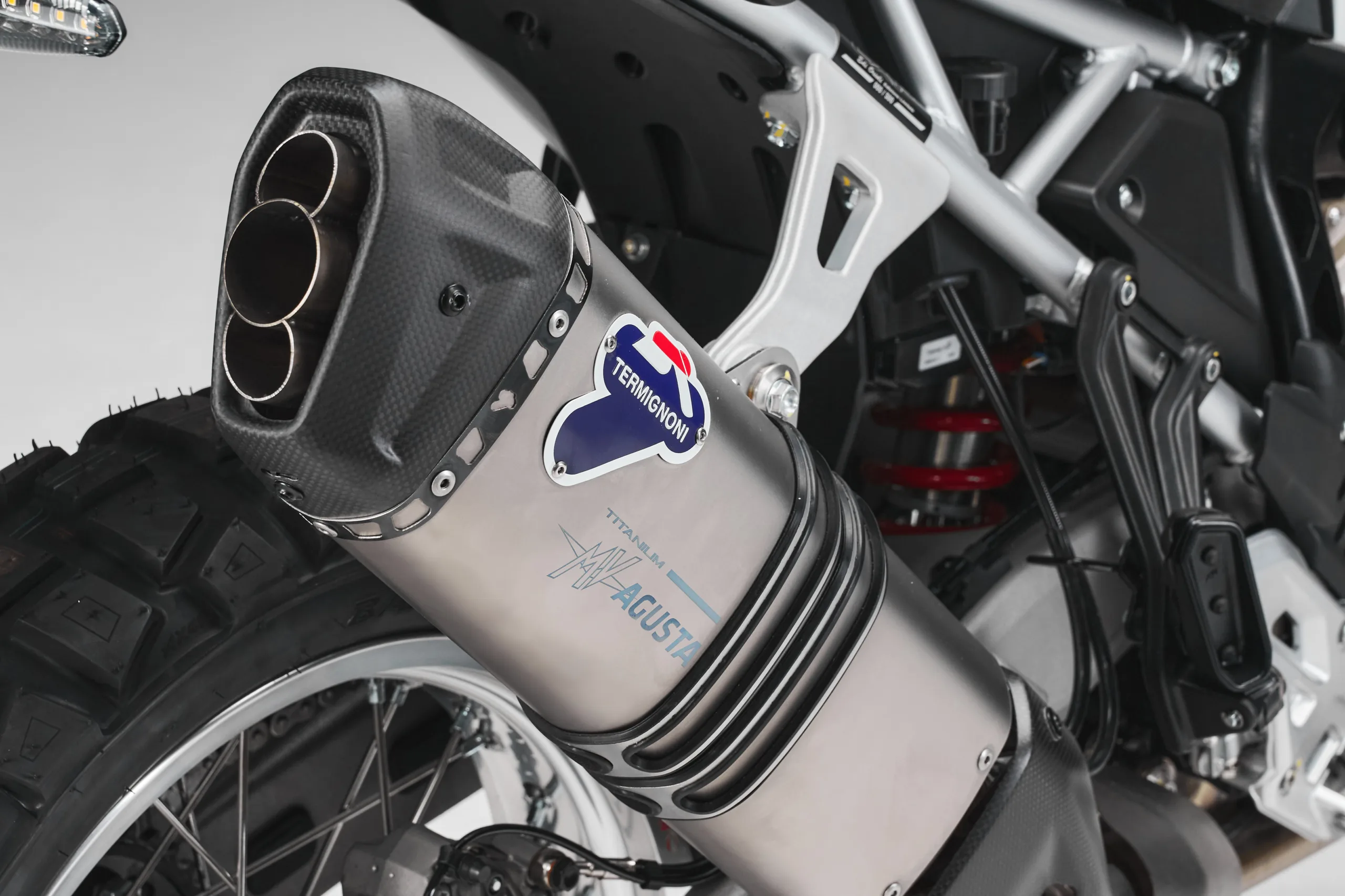 MV Agusta LXP Orioli salida