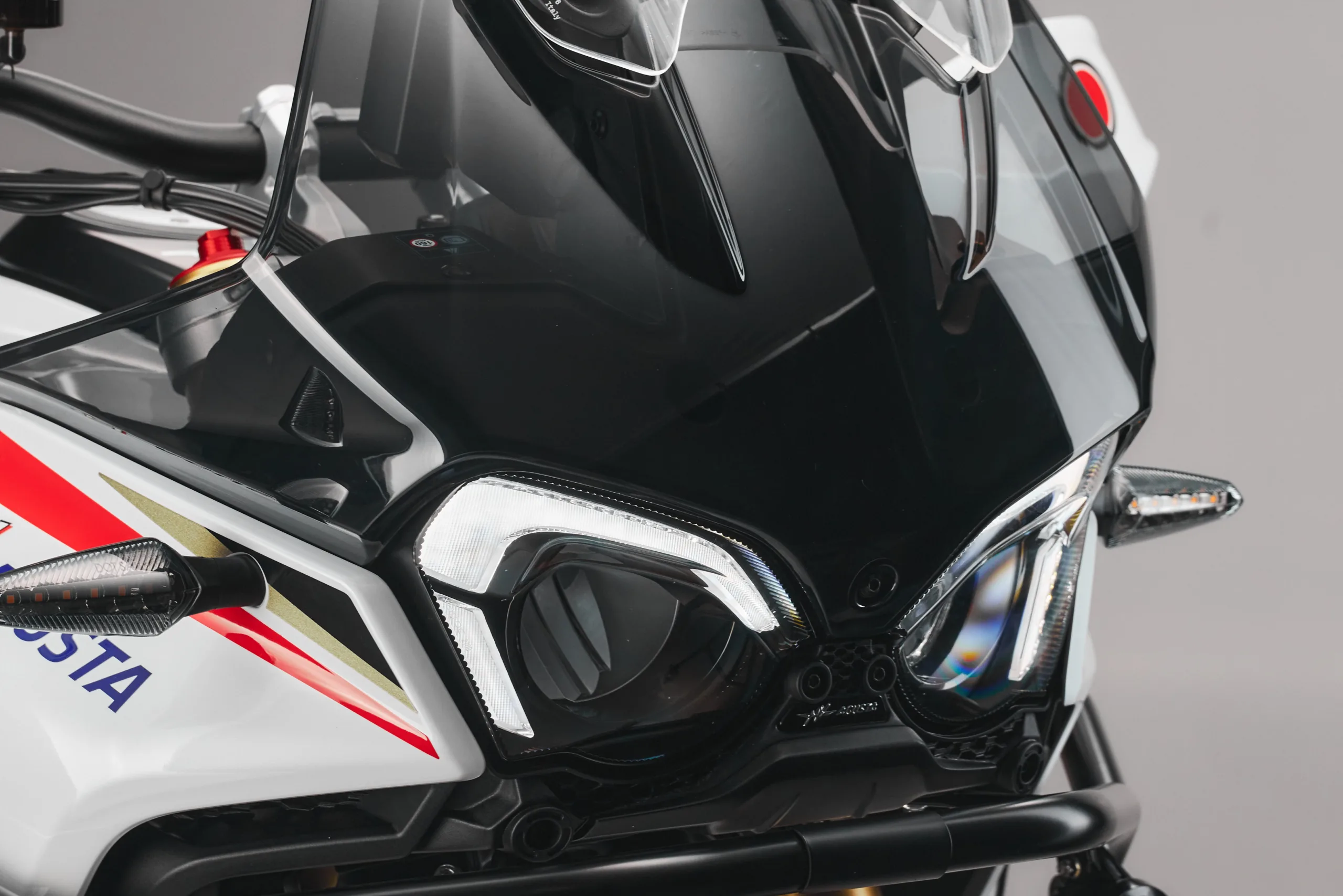 MV Agusta LXP Orioli frente