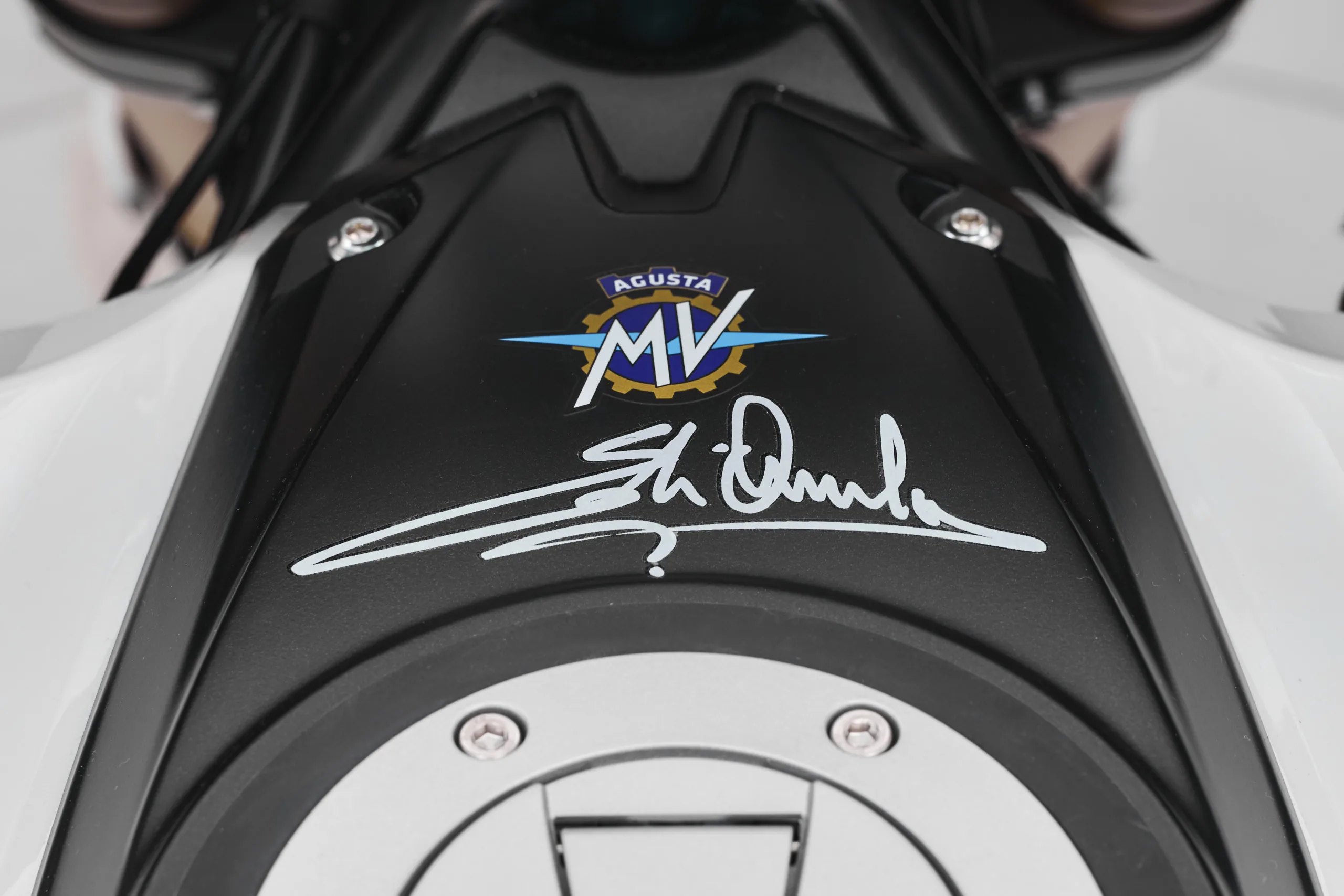 MV Agusta LXP Orioli firma