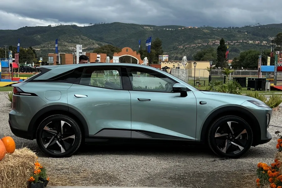El nuevo Deepal S07 llama la atención en Colombia por su estilo y tecnología 10 Exterior Deepal S07 en Colombia