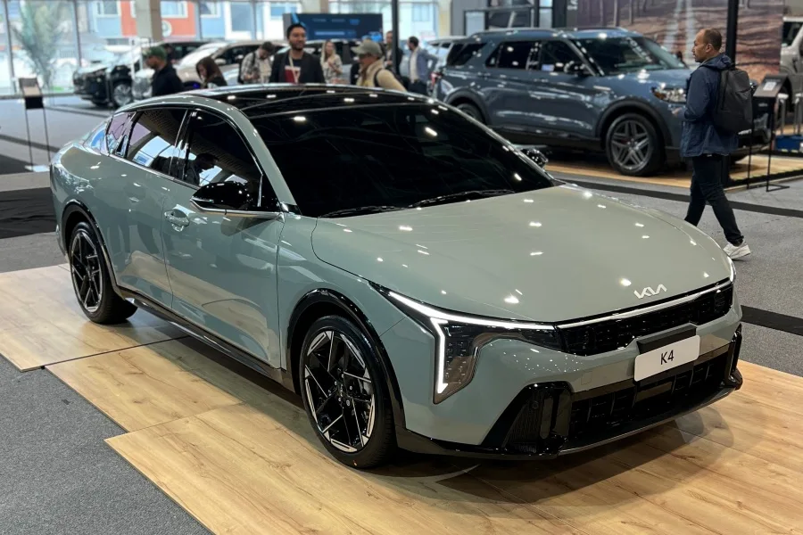 Kia: la marca que conquistó a Colombia en 2024 6 Kia K4 GT Line
