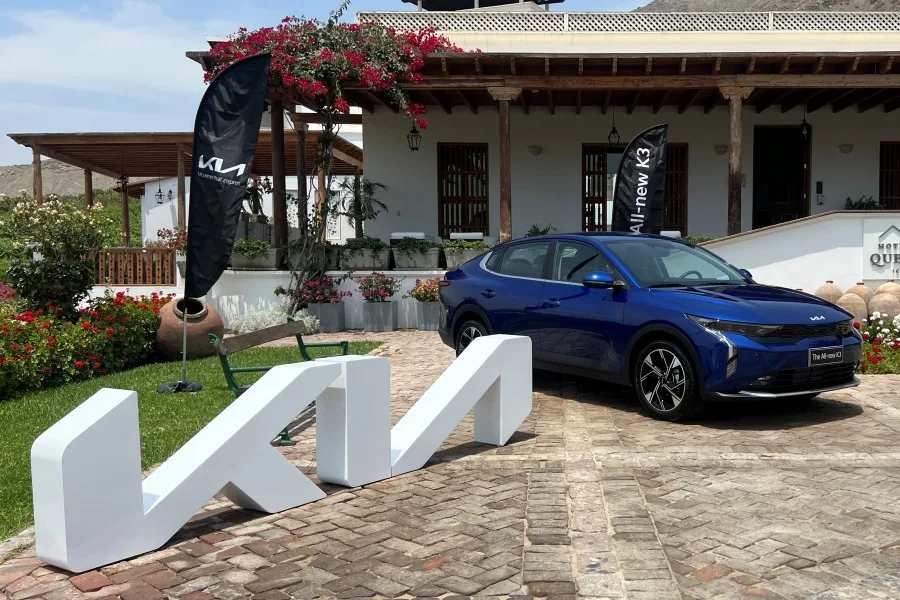 Kia: la marca que conquistó a Colombia en 2024 2 kia k3 sedan lanzamiento regional 2023