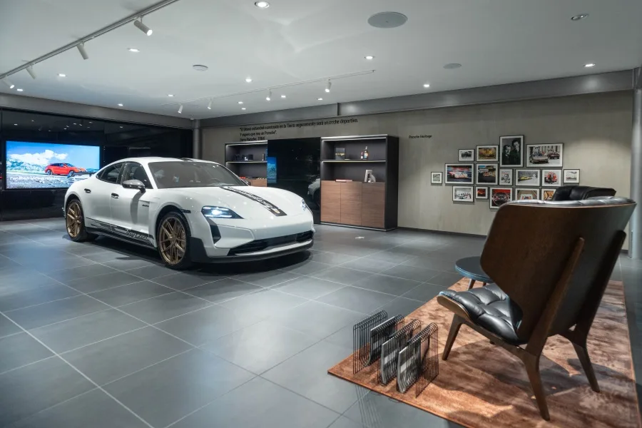 Autoelite es reconocido como el importador del año 2024 en América Latina 2 porsche center bogota 2025 owners collection