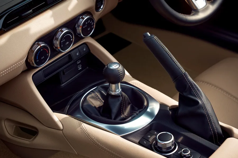 El Mazda MX-5 celebra su 35 aniversario: un tributo exclusivo para el roadster más icónico 6 Mazda MX-5 edición especial 35 aniversario