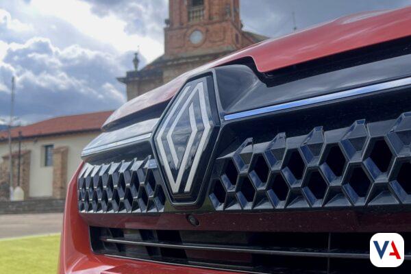 Renault arranca el 2025 con fuerte presencia en el mercado colombiano y 17,2% de participación Renault logo Nouvel'R