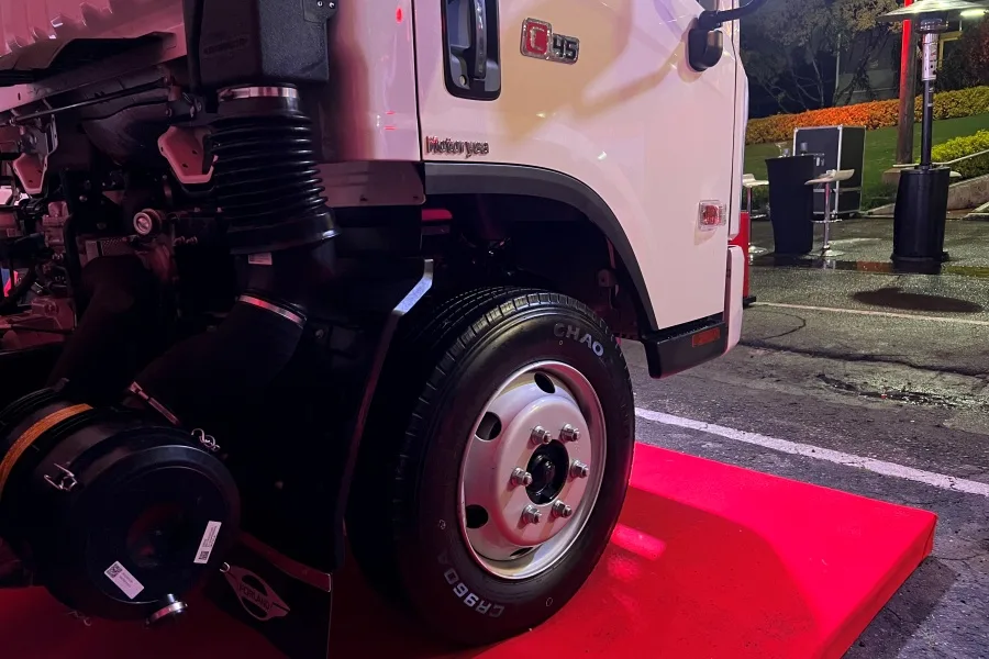 Forland: La nueva fuerza del transporte de carga en Colombia 14 Forland camiones lanzamiento Bogotá