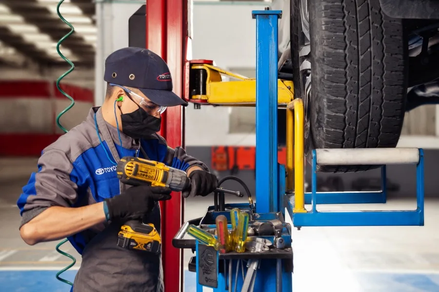Mantenimiento preventivo automóviles Colombia