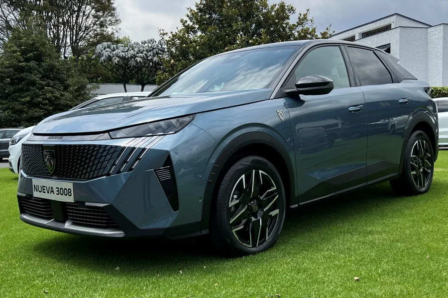 El nuevo Peugeot 3008 llega a Colombia con su vistoso Panoramic i-Cockpit 14 Peugeot 3008 GT en Colombia