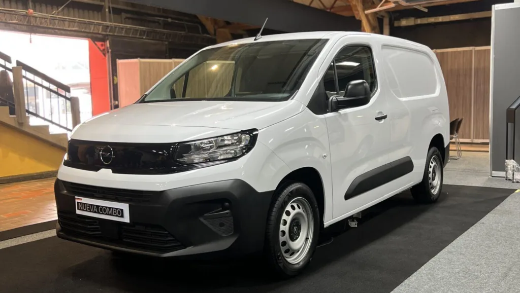 Opel Combo: el aliado innovador para su negocio en Colombia 2 Opel Combo