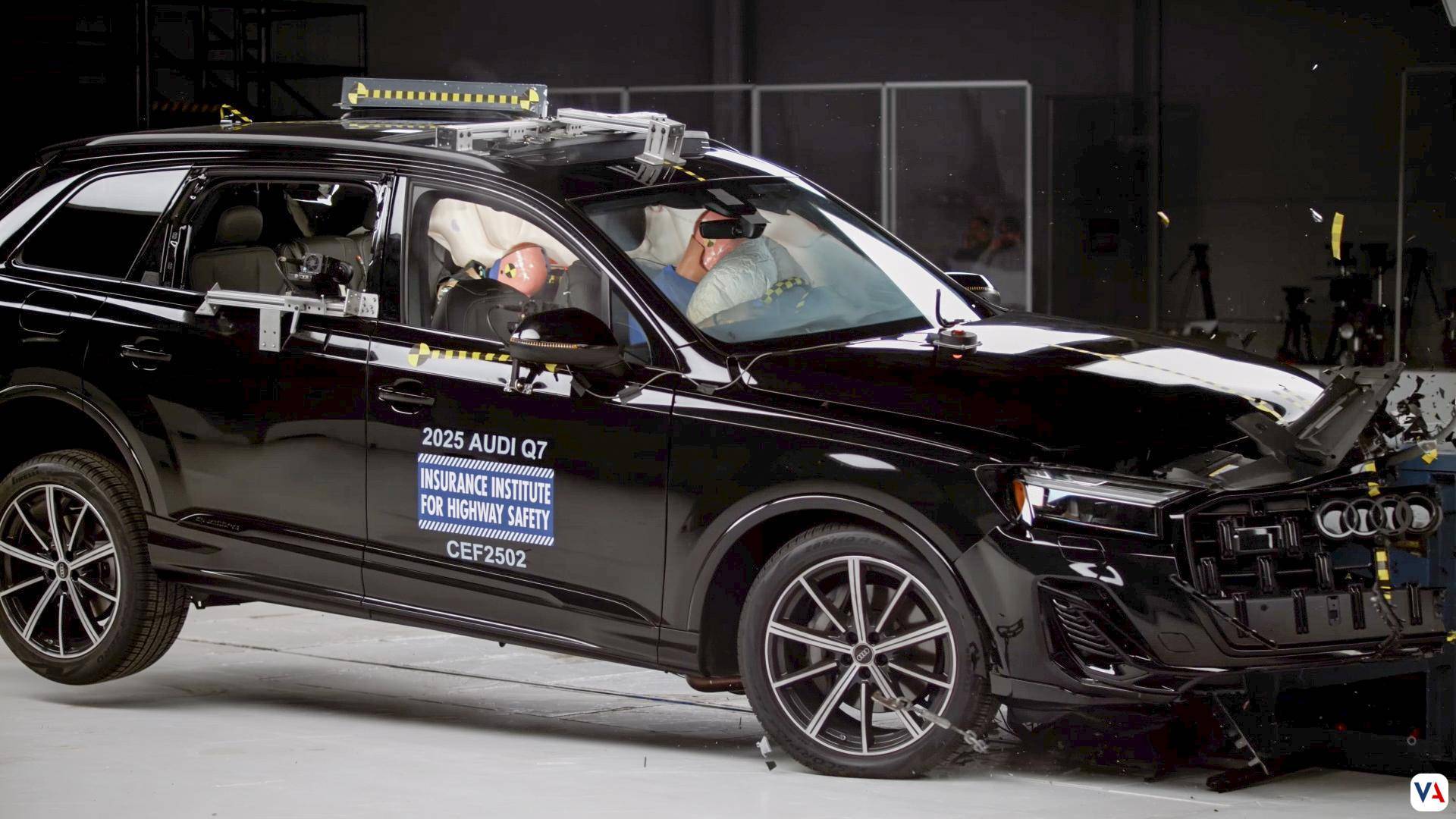 PLUS 2025 Audi Q7 CEF2502B