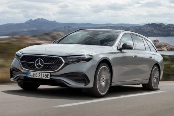 Mercedes-Benz Clase E Estate (S214): La suntuosa alternativa a los SUV -