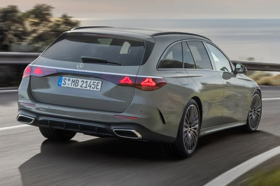 Mercedes-Benz Clase E Estate (S214): La suntuosa alternativa a los SUV 4 Mercedes-Benz Clase E Estate (S214): La suntuosa alternativa a los SUV -