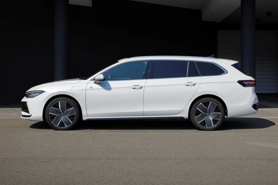 Volkswagen Passat Variant 2023 Volkswagen Passat Variant 2023: Innovación en la clase familiar -