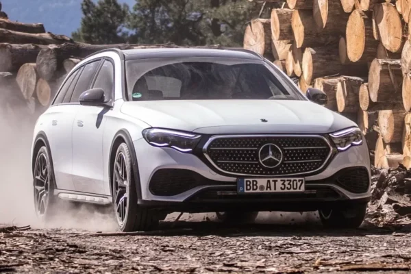 Mercedes-Benz Clase E All-Terrain: para familias que gustan del lujo y la aventura -