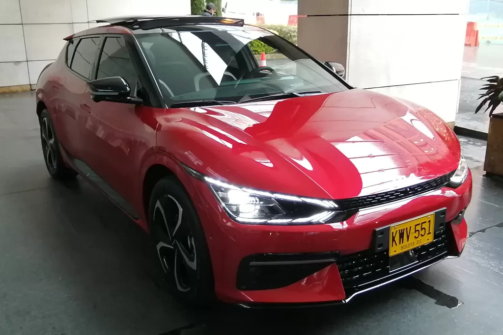 Kia EV6 GT Line: llegó el turno de ver rodar este crossover eléctrico en Colombia 3 Kia EV6 GT Line Colombia