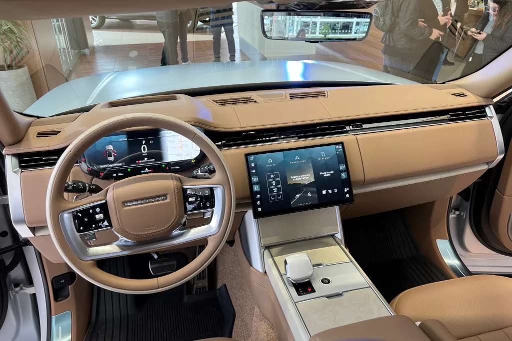 Range Rover P615 SV en Colombia: lo más parecido a “volar en primera clase” -
