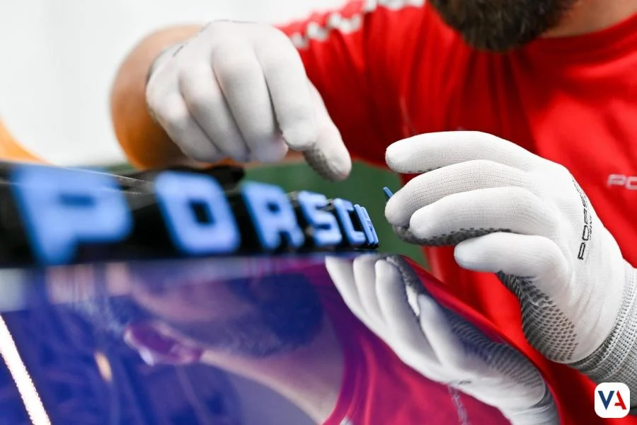 Así nacen las versiones especiales del Porsche 911: ¿Artesanía o tecnología? 7 Porsche 911 fabricación versiones especiales planta Zuffenhausen 2024