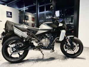 Husqvarna Svartpilen 801