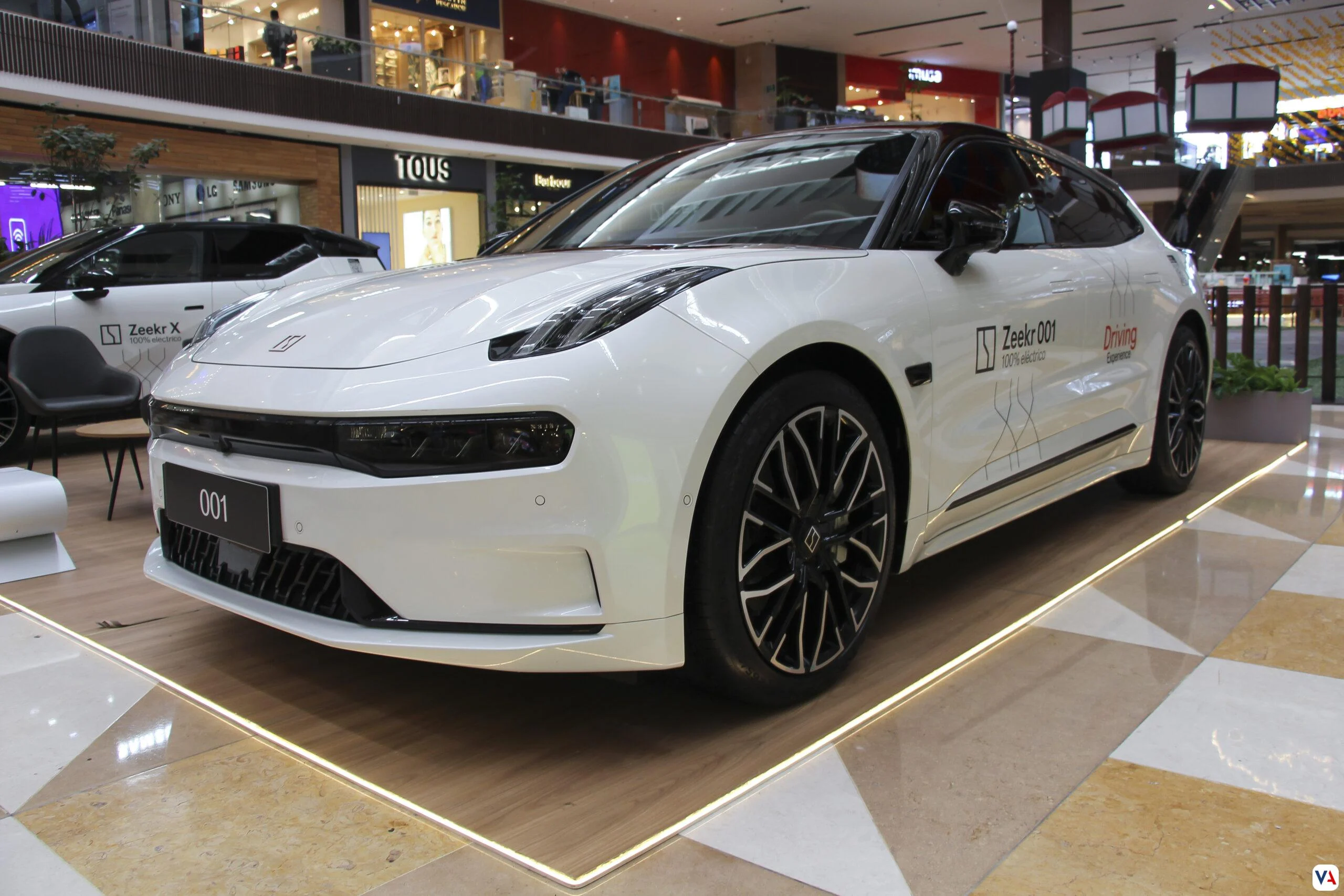 Zeekr inicia su expansión en Colombia con un nuevo punto en Chía 3 Zeeker