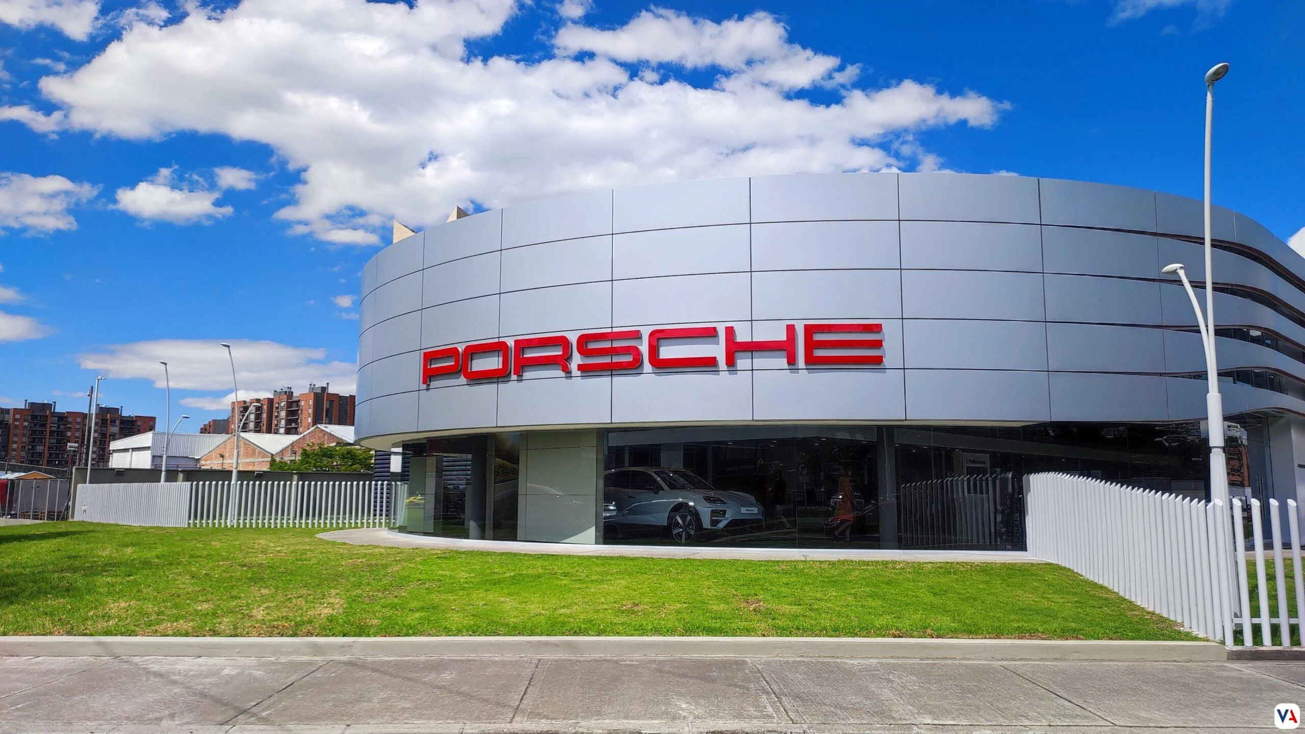 Porsche Center Bogotá 2025