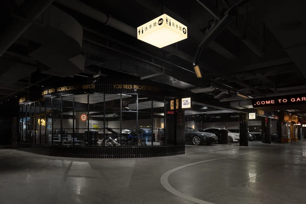Garage en Shenzhen: Un paraíso retro futurista para los amantes de los autos 2 garage-shenzhen-dddd-creative-company