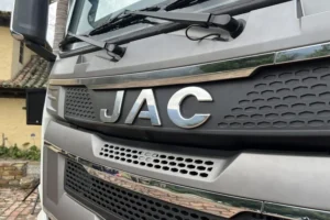 LOGO FRONTAL JAC by Inchcape