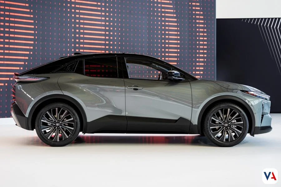 Toyota C-HR Eléctrico: el crossover que le faltaba a la casa japonesa 2 Toyota CH-R+ AWD 2025