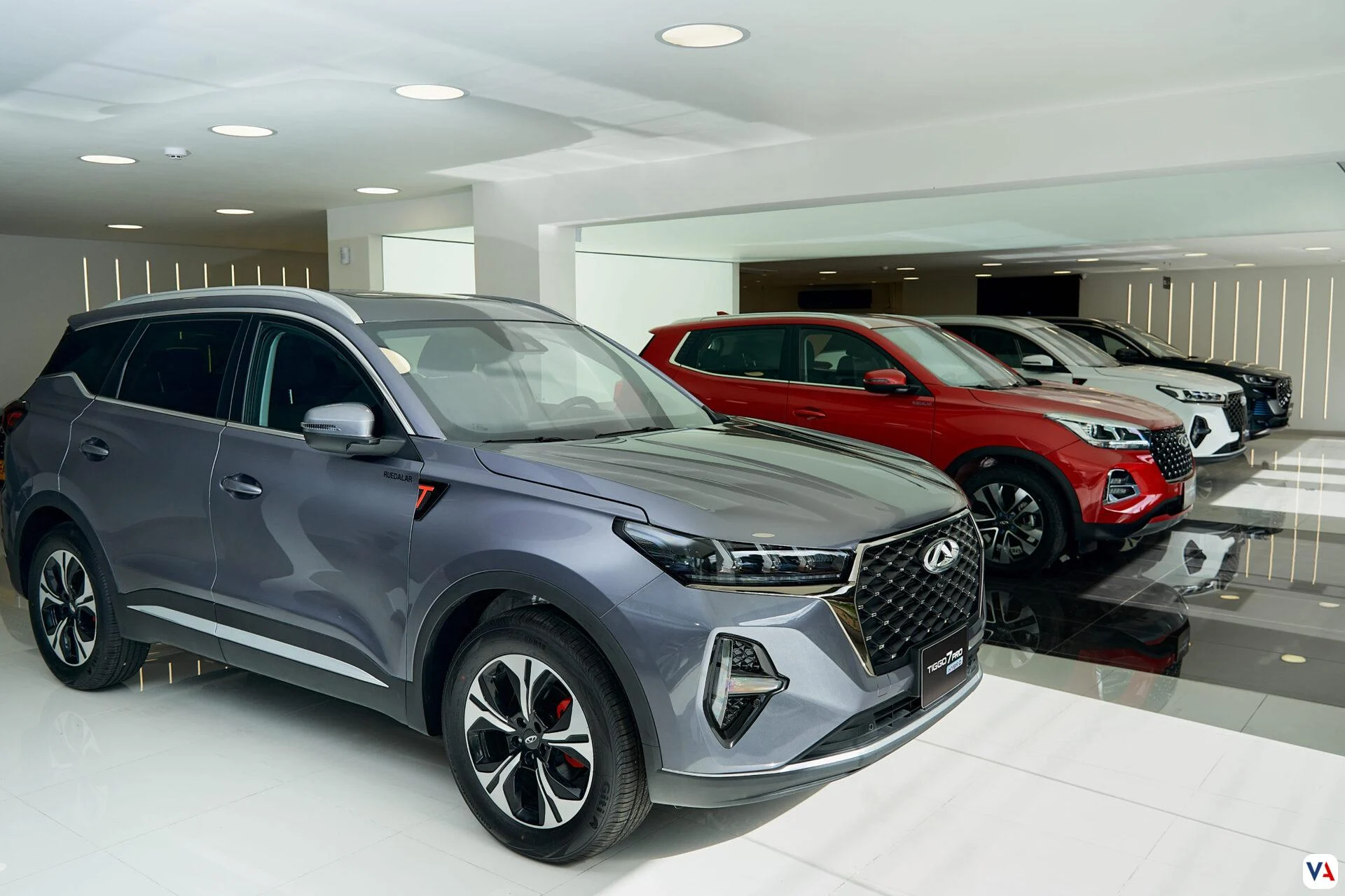 ¡Chery llega con fuerza a Bucaramanga! Nueva vitrina impulsa la movilidad sostenible 3 chery vitrina ruedalar