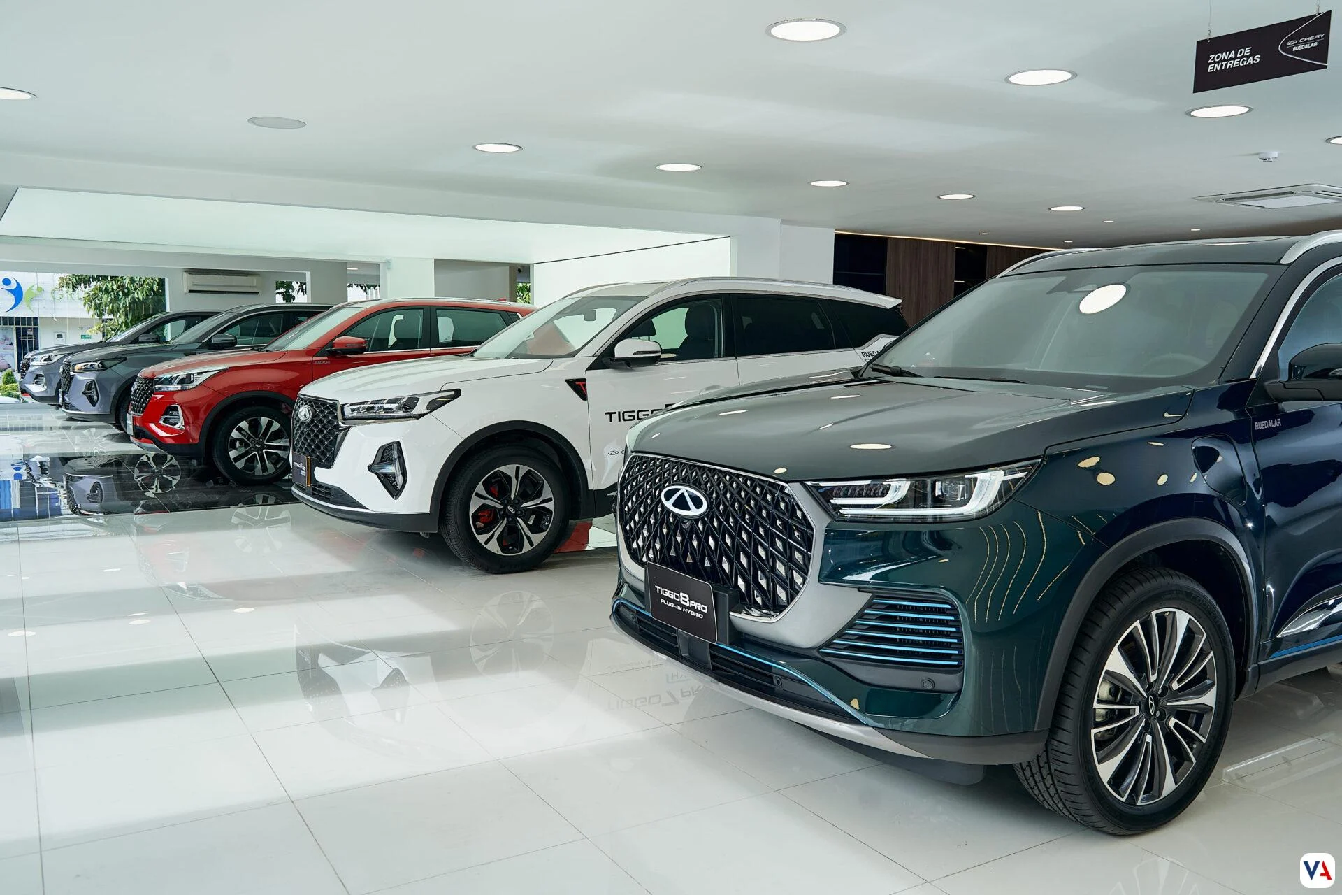 ¡Chery llega con fuerza a Bucaramanga! Nueva vitrina impulsa la movilidad sostenible 4 chery vitrina ruedalar