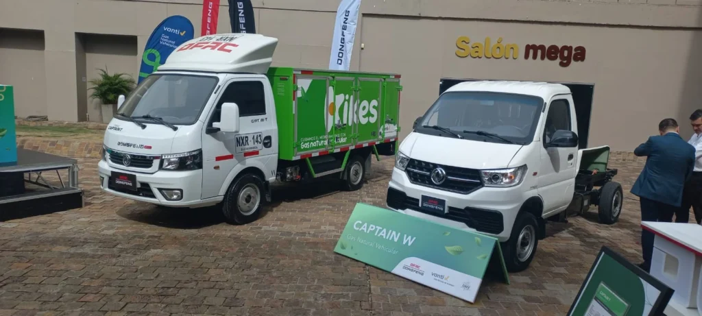 Incubadora Santander - Huevos Kikes - prefiere vehículos comerciales DFAC|DONGFENG 4 vehículos comerciales