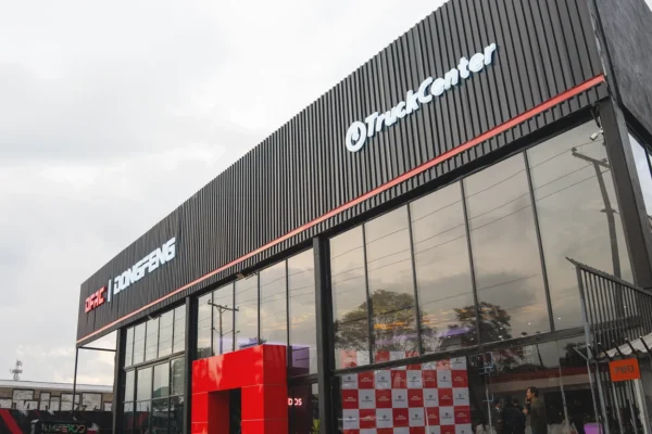 DFAC DONGFENG 2da vitrina bogota