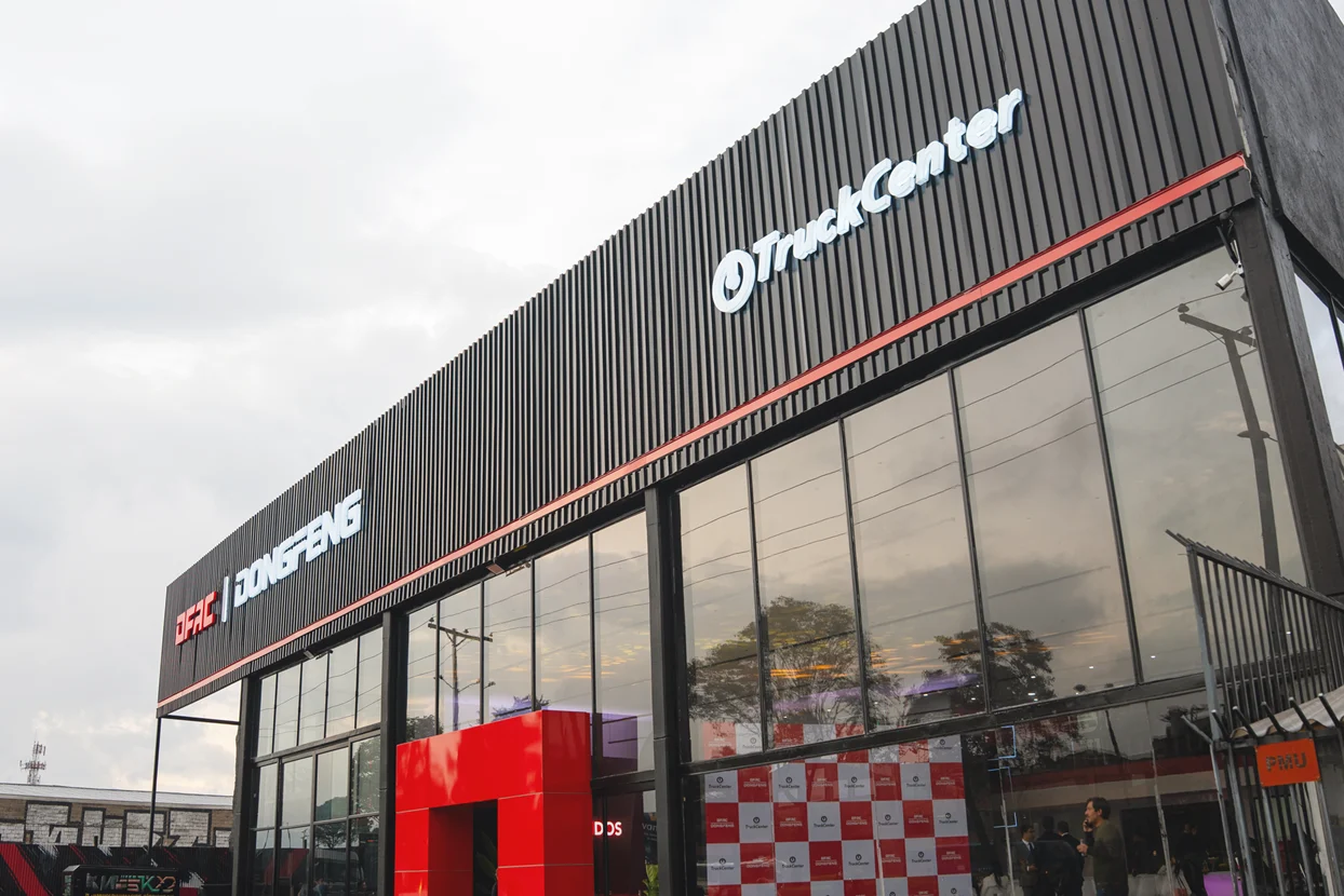 DFAC DONGFENG 2da vitrina bogota