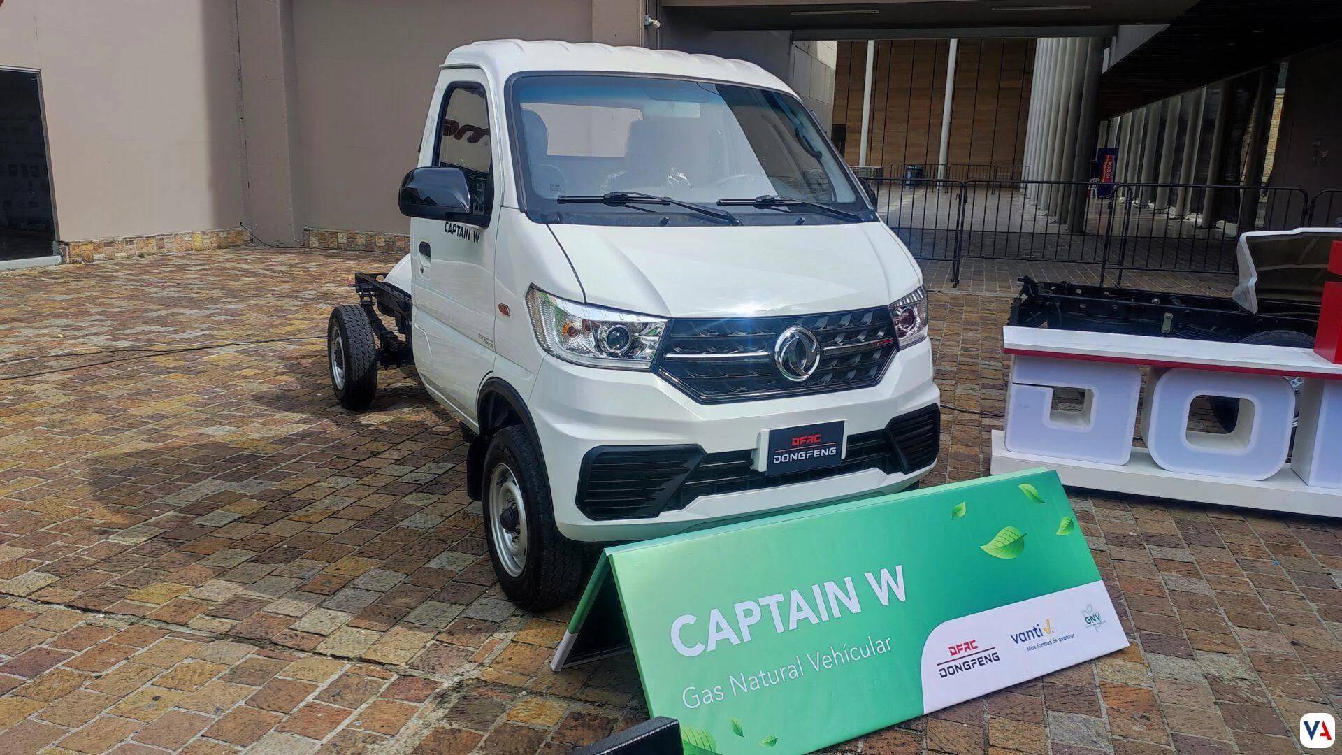 Incubadora Santander - Huevos Kikes - prefiere vehículos comerciales DFAC|DONGFENG 8 vehículos comerciales