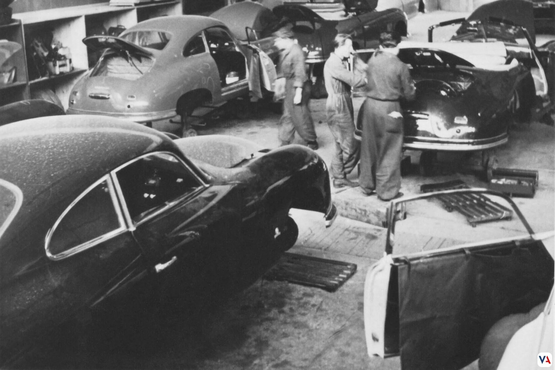 Porsche 75 años planta