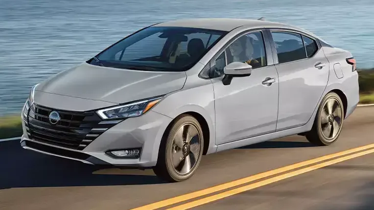 Nissan Versa 2025