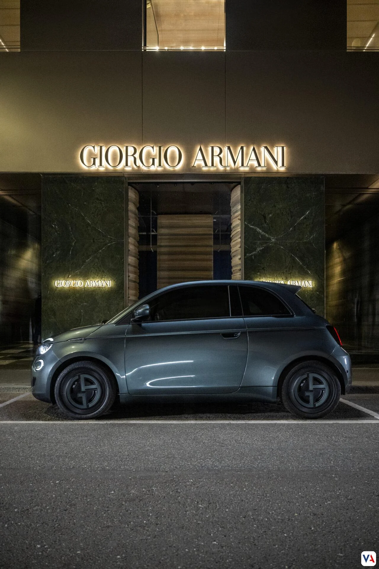 Fiat 500e Giorgio Armani: Ícono de moda y sostenibilidad eléctrica -