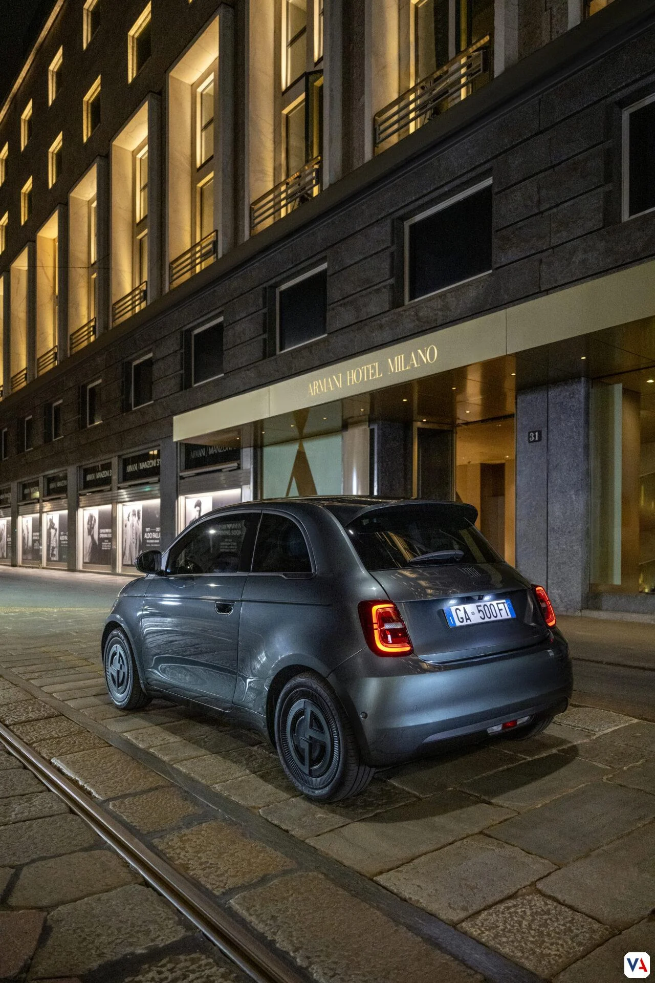 Fiat 500e Giorgio Armani: Ícono de moda y sostenibilidad eléctrica -