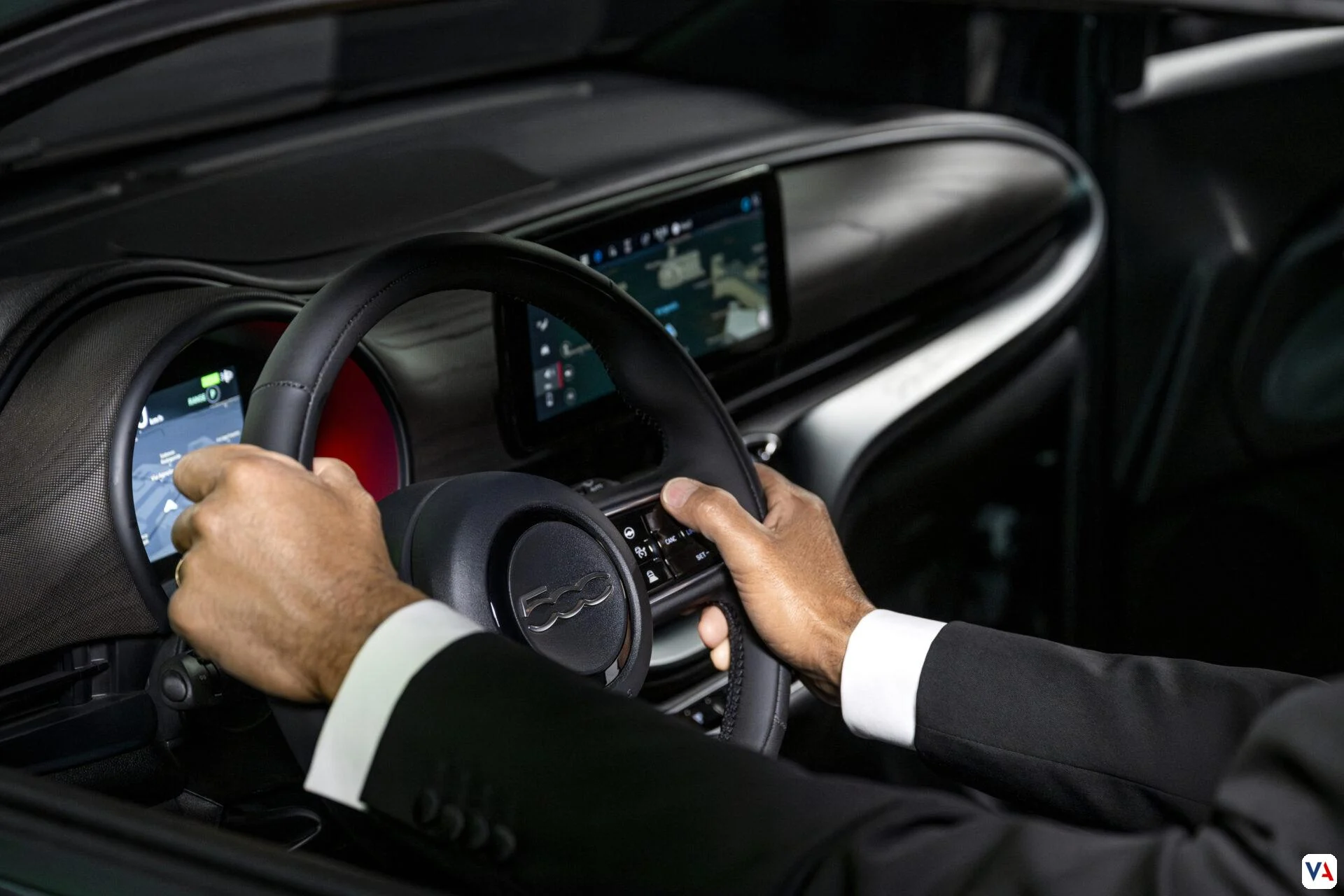 Fiat 500e Giorgio Armani: Ícono de moda y sostenibilidad eléctrica -