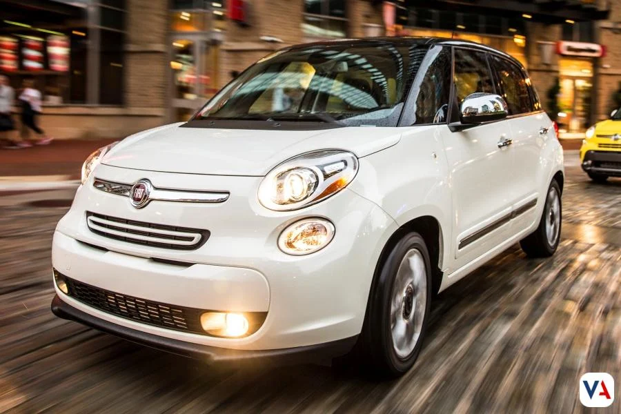 Los Fiat 500L del Papa Francisco: Símbolo de humildad papal 7 Fiat 500L Papa Francisco