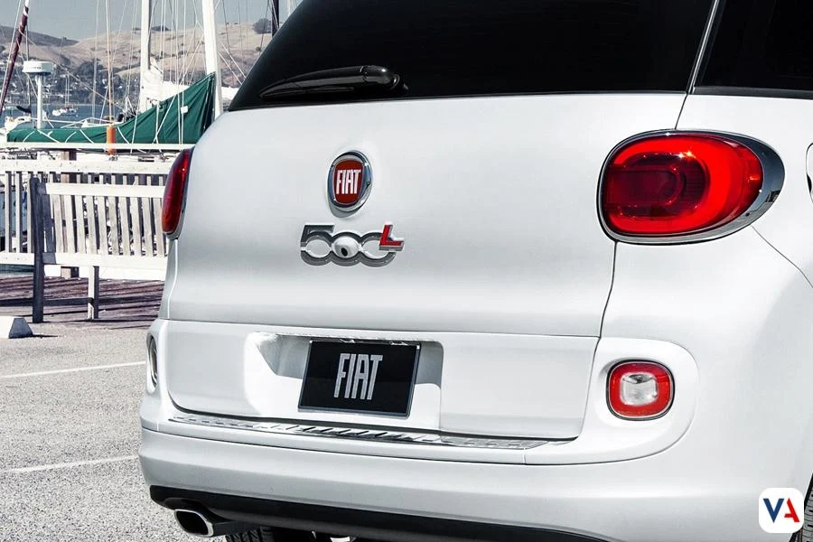Los Fiat 500L del Papa Francisco: Símbolo de humildad papal 8 Fiat 500L Papa Francisco