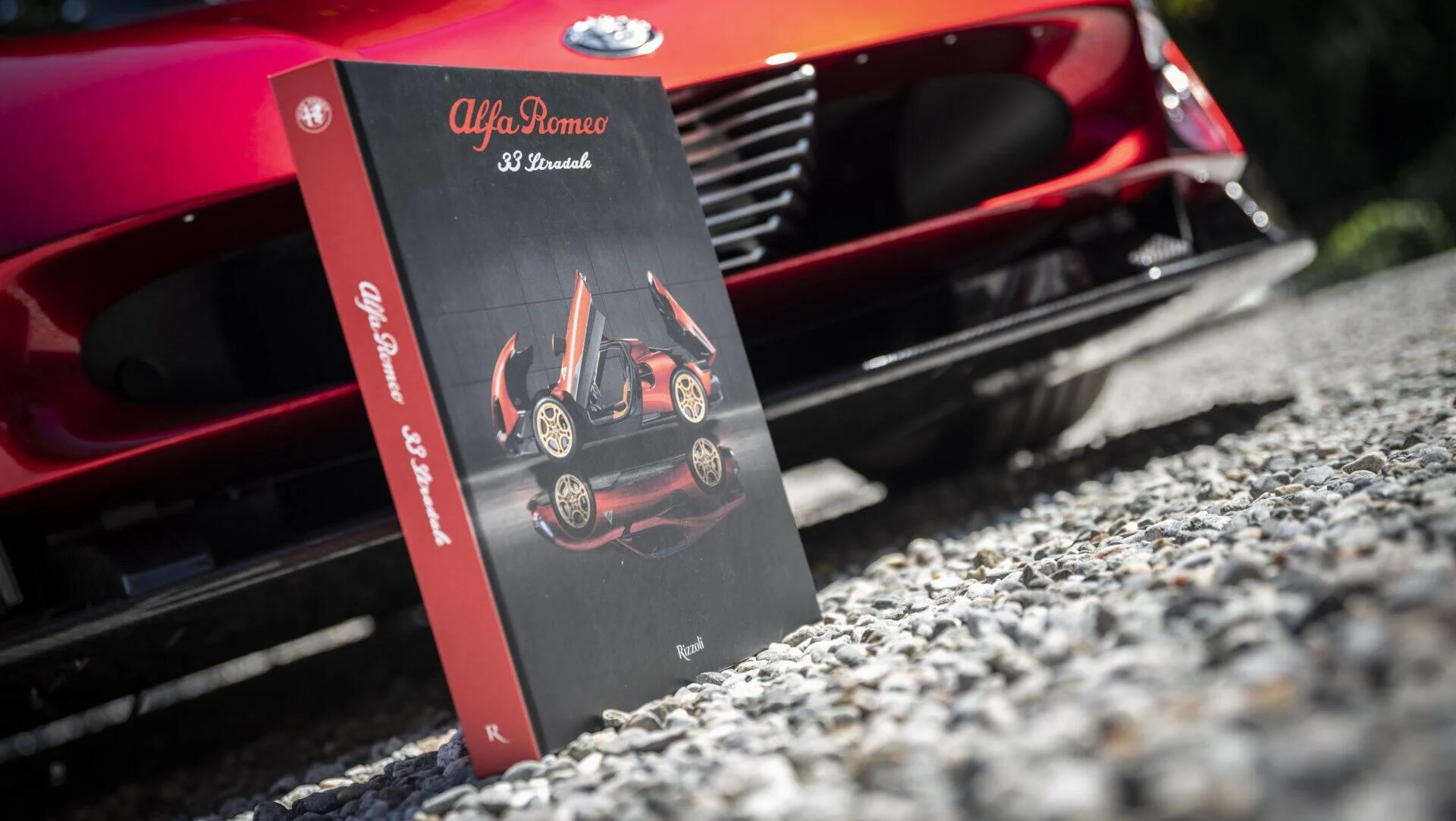 libro Alfa Romeo 33 Stradale