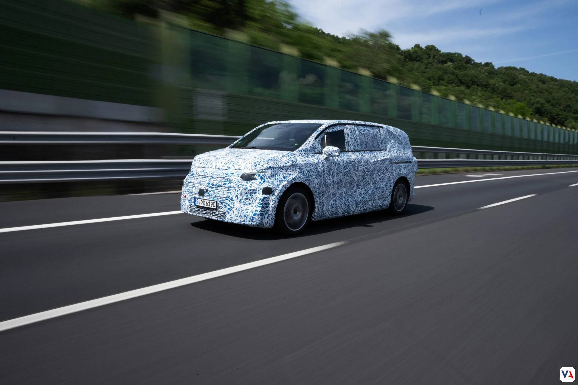 Mercedes-Benz VLE: la revolución eléctrica que recorre 1.100 km sin esfuerzo 4 Mercedes-Benz VLE