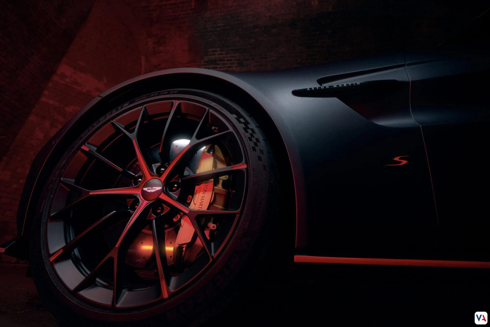 Aston Martin Vantage S