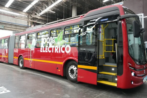 bus articulado eléctrico
